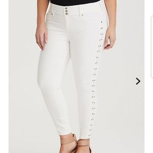 💐WHITE JEGGINS WITH SIDE CRISS CROSS DETAIL